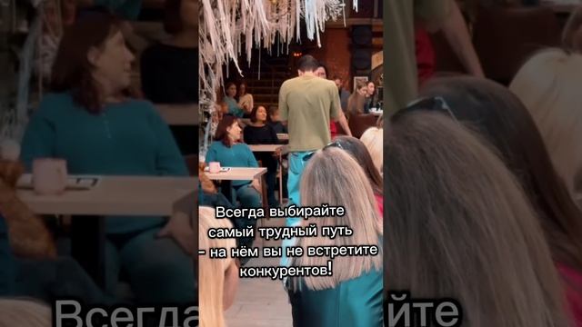показ нарядов от салона Charmante Кирова 8 Саратов. #саратов #моделинг #мода #модель #чукинанаталия