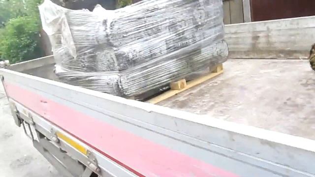 Рулонный газон - разгрузка на участке