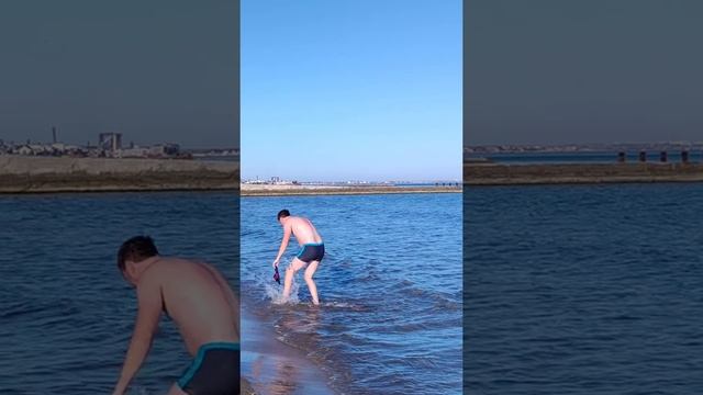 Купаюсь в море в ноябре Крым Россия Приколы на море