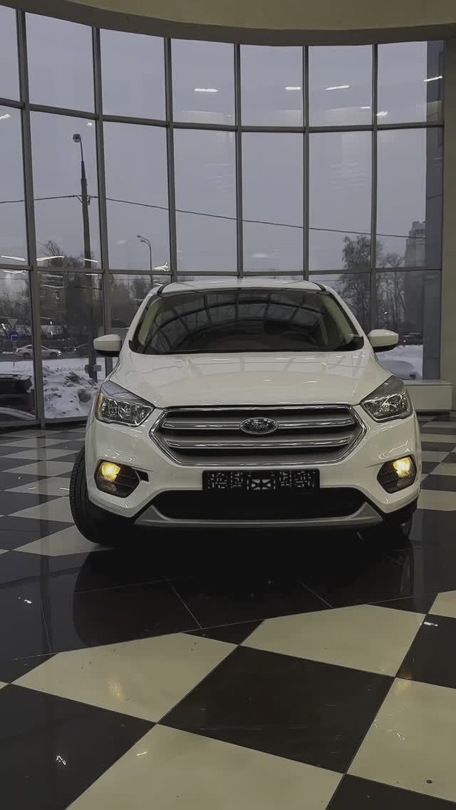 Ford Escape 2019 года