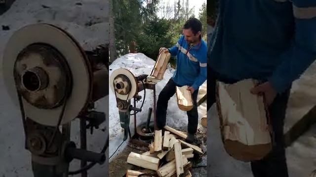 дровокол на коленке из г и палок