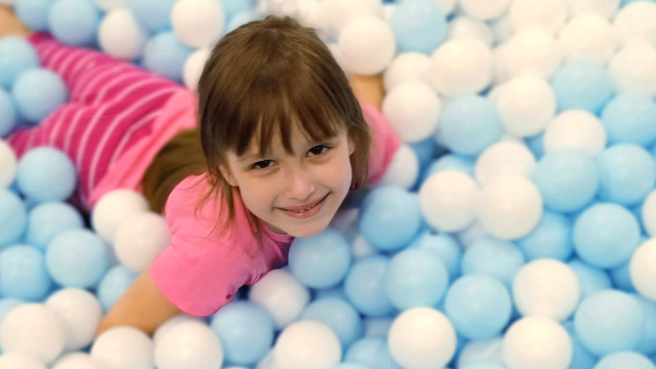 Николь и Андрей играют в Суперленде| Парк развлечений