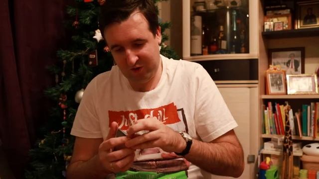 Им тяжело!!! А я с легкостью вскрываю MTG посылки!!)