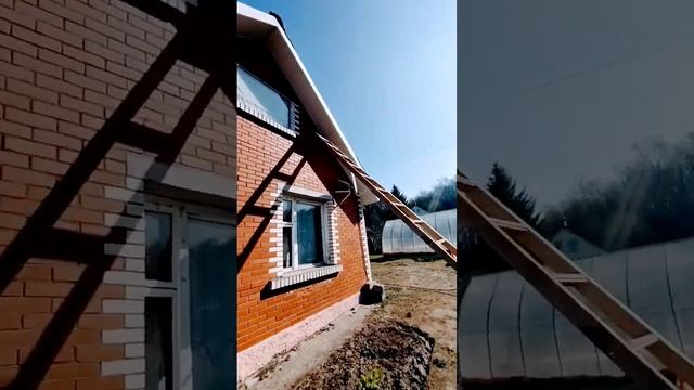 жизнь в деревне. обшивка фронтонов крыши.