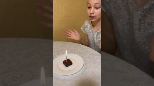 фокус не задуваемая свечка