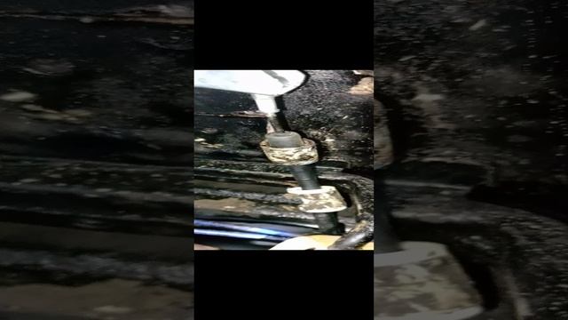 Замена троса ручного тормоза Опель Вектра Б. Нюанс!