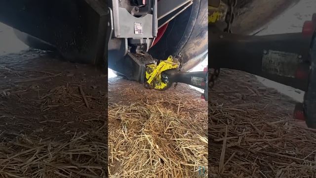Fendt 828 вот так вот выглядит сцепка с прицепом на нем.