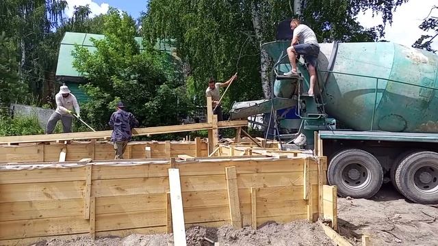Ну, погнали... Фундамент. Начало!
