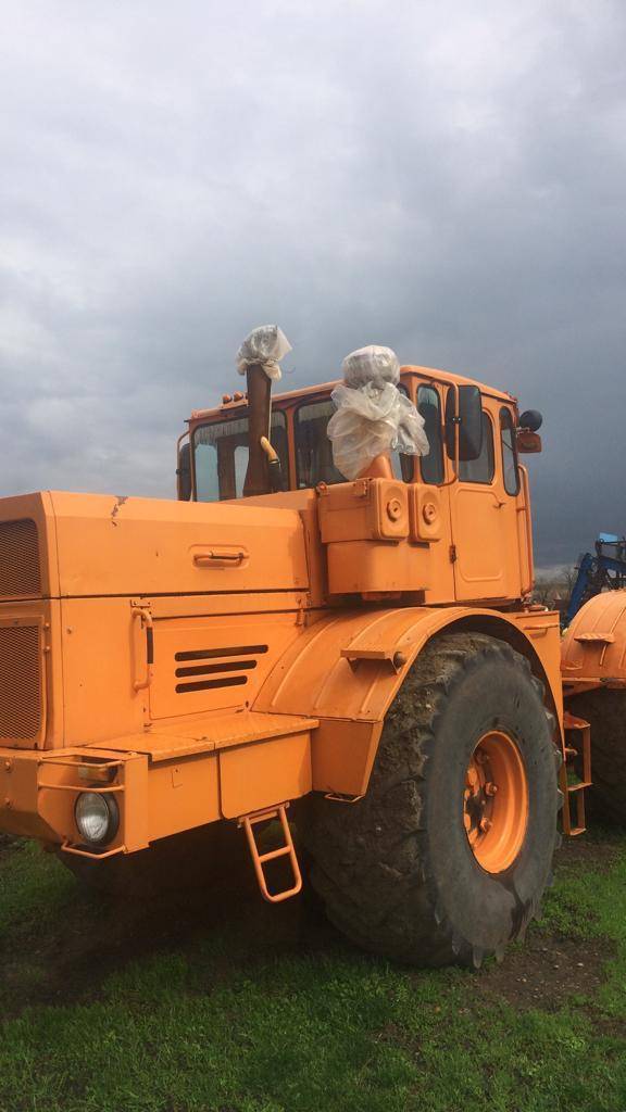 Продам Трактор К-701 и плуг ПЛН-8