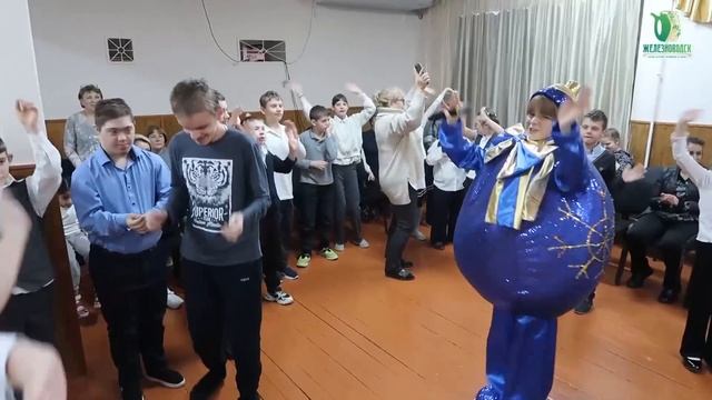Новогодний десант в школе - интернате  N 1