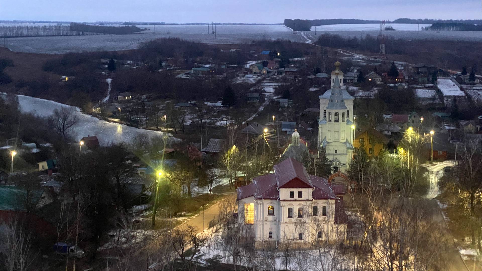 Читаем старинную надпись на камне