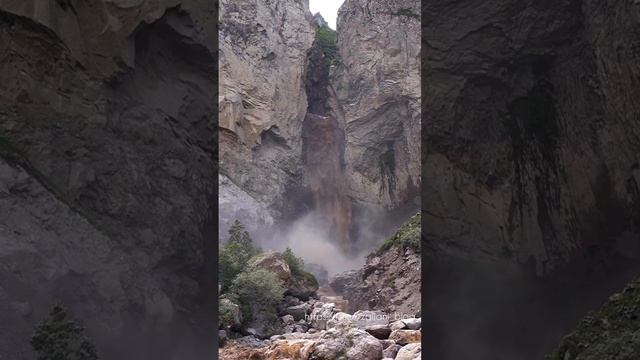 Водопад Султан-Су, Кабардино-Балкария🏞💦https://t.me/vzgliani_blog #nature #travel #video  #shorts