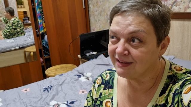 пришла моя косметика и неожиданный ,очень приятный сюрприз от Андрюши
