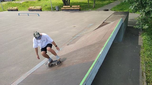 Heelflip bolts