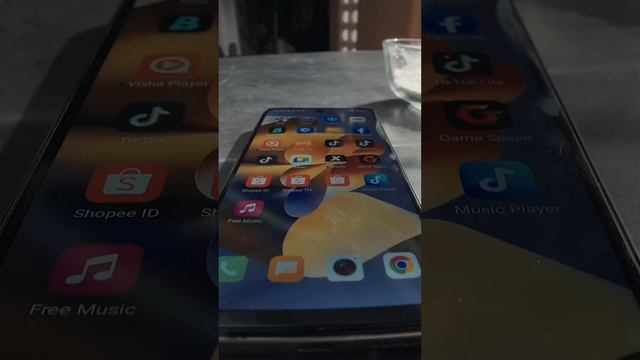 Смартфон itel RS4 видео