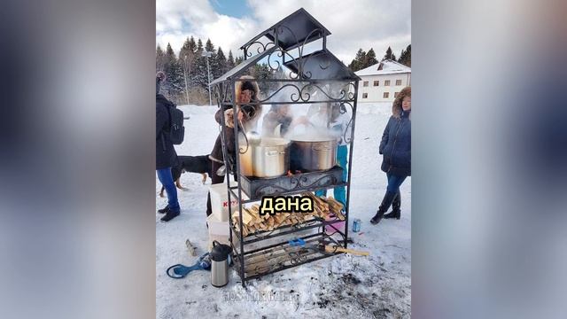 Кованый мангал "Усадьба" по т.84957644402 или mos-mangal.ru/?p=3856
⠀