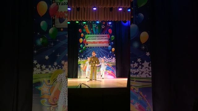Поляков Елизар
"На поле танки грохотали"
