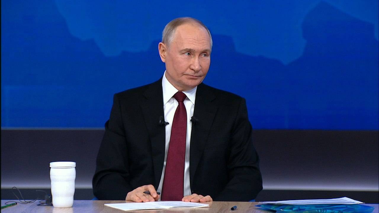 «О доме надо думать»: Путин ответил анекдотом на вопрос о перспективе ухода США под воду