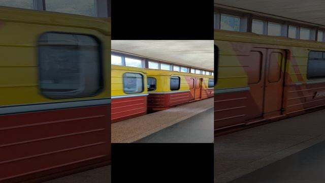 81-717/714 "Синергия-2" на станции Воробьёвы горы