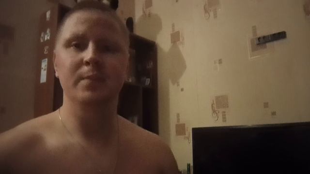 Как спортсмен, после обеда, через небольшое время решил выпить десяток яиц. Вместо протеина.