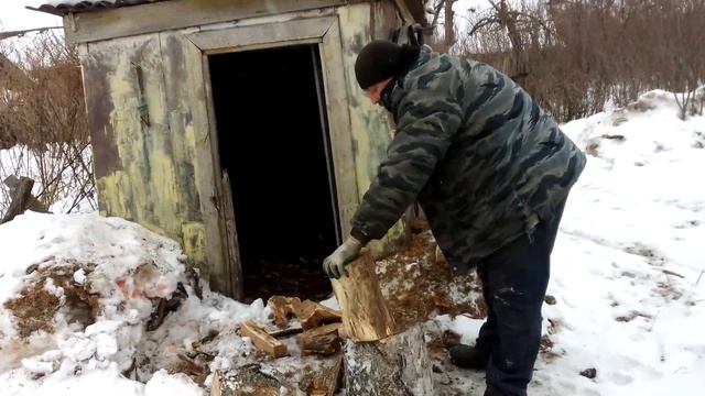 Колка дров!!! Самый надежный и лучший топор,рубит все !!!