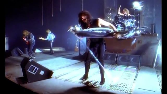 Aerosmith - Janie's Got A Gun (Official Music Video)