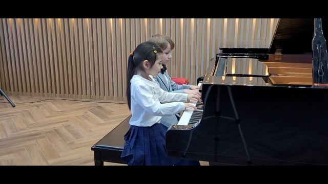 Дуэт.  Ли Мейлин и Роман Кульков. Вечное движение. Автор. В. Коровицын.