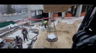 Закрываем плитами лотки, закапываем теплотрассу.mp4