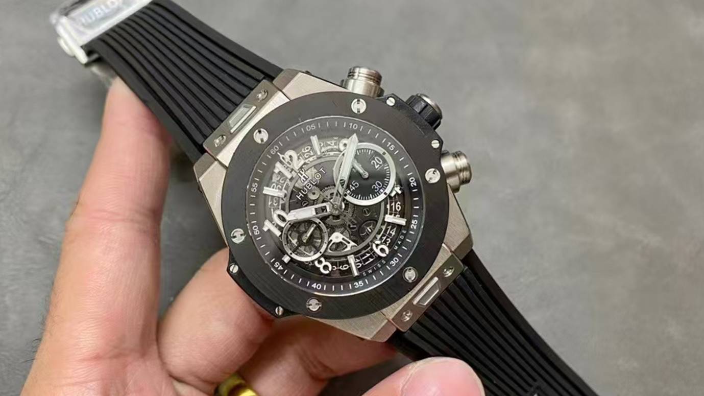 Мужские часы Hublot Big Bang 441 с титановым корпусом