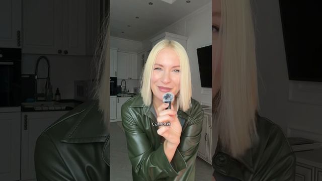 Юбка и рубашка из эко-кожи в цвете хакки