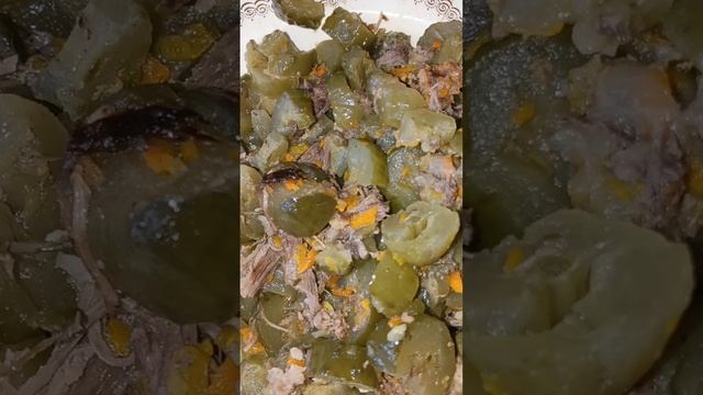 тушёные огурцы с мясом - еда из печи