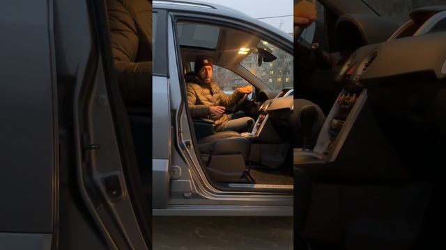 5-летняя Lada Vesta или полноприводный Renault Koleos в максимальной комплектации?