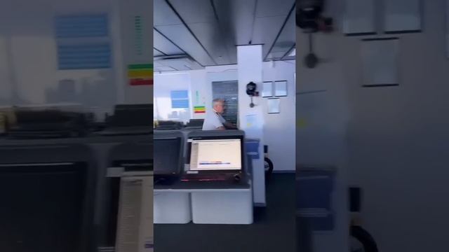 8a37528e3df09fd13de1d6dea3882dcb.mp4