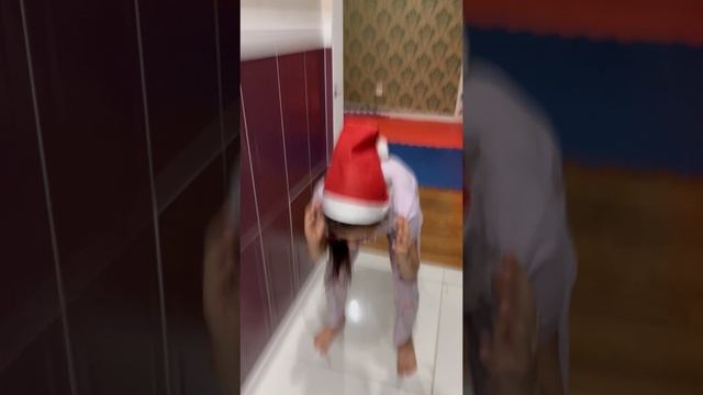 Наряжаем ёлочку