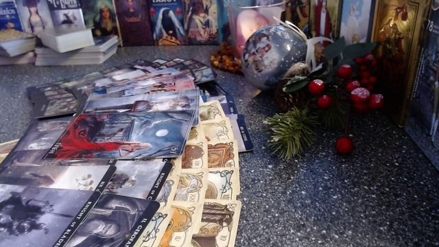 Таро для женщин Крыша потекла А залатать нечем
Запись на личный расклад по +79084810007 WhatsApp