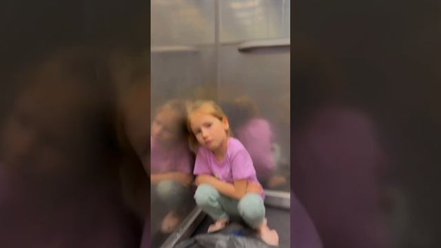 The child got stuck in the elevatorand ate everything