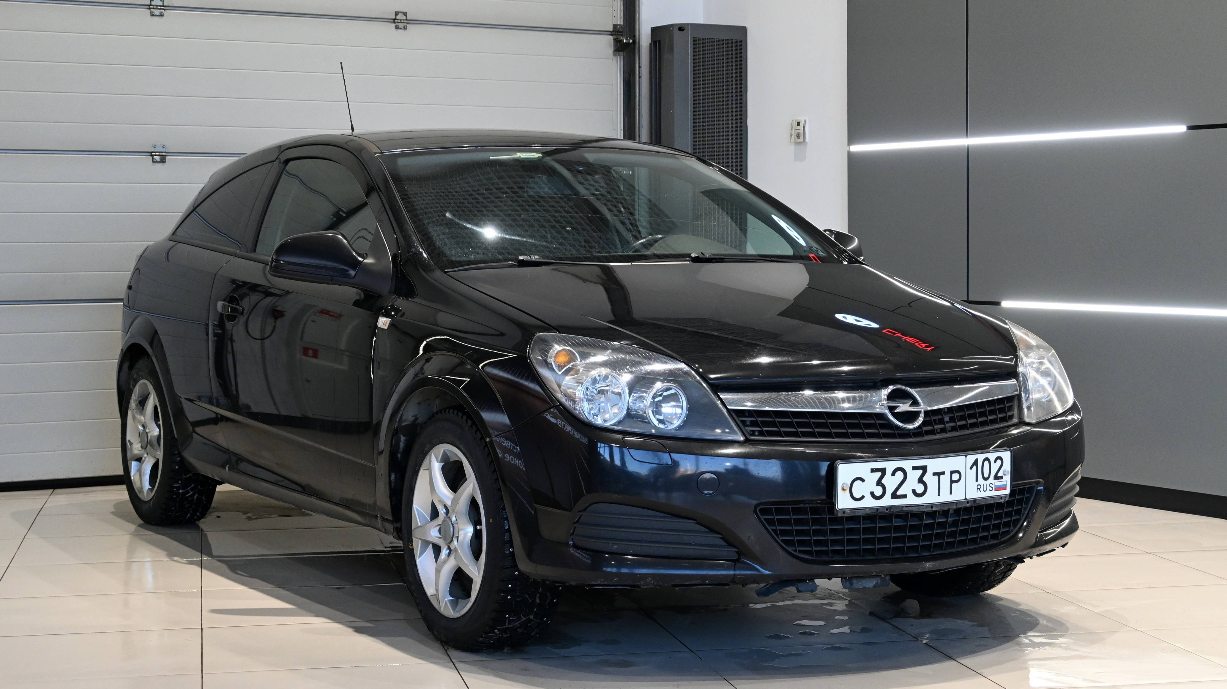 Opel Astra (2010) 002326