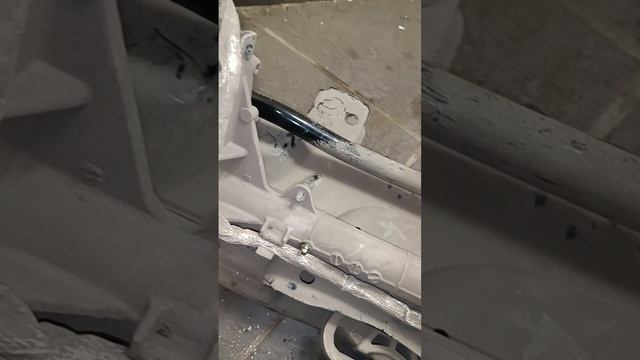 Смазка рулевой рейки без разборки механизма.