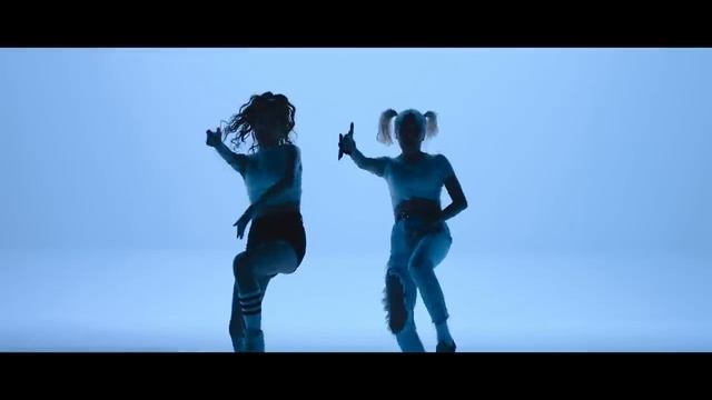 MOMOLAND 'BBoom BBoom' MV