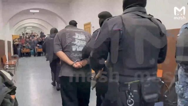 Террориста Курбанова, подорвавшего генерала Кириллова, привезли в Басманный суд !!!