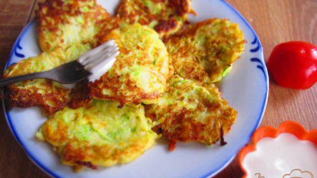 Кабачковые оладьи с сыром