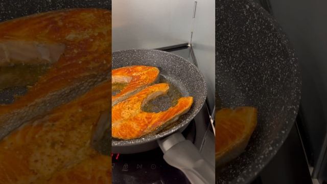 Стейк форели на ужин #shortvideo