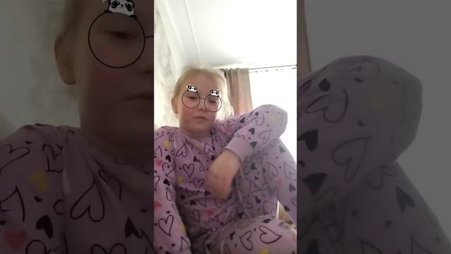 Снежная подушка около горки 🌬