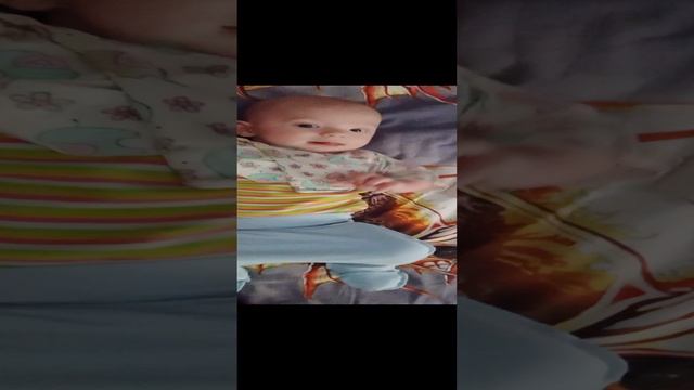 как мне нравится,что ребёнок улыбается