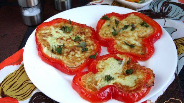 Кабачковые оладьи в болгарском перце