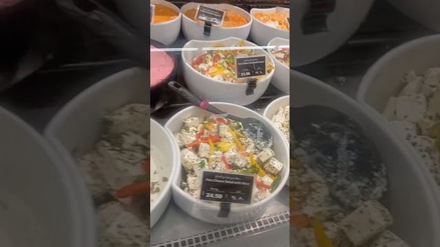 ОАЭ Супермаркет Lu Lu Mall Fujairah.Оливки, сыр Фета, слат.Турагентство Coral Travel i-cantravel.ru