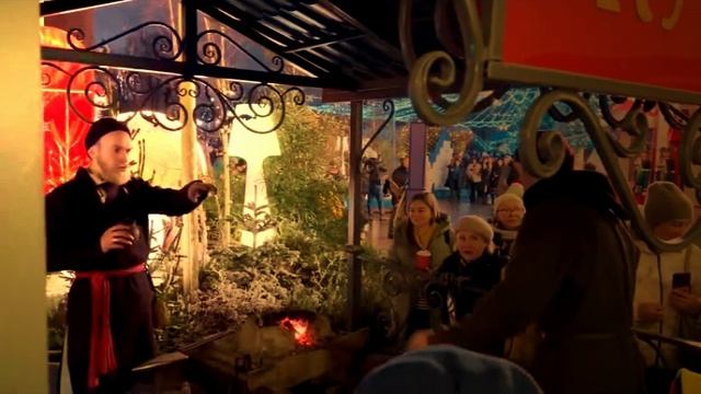СЕРДЦЕ ГРЕЕТ ЛЮБОВЬ
С Новым годом.