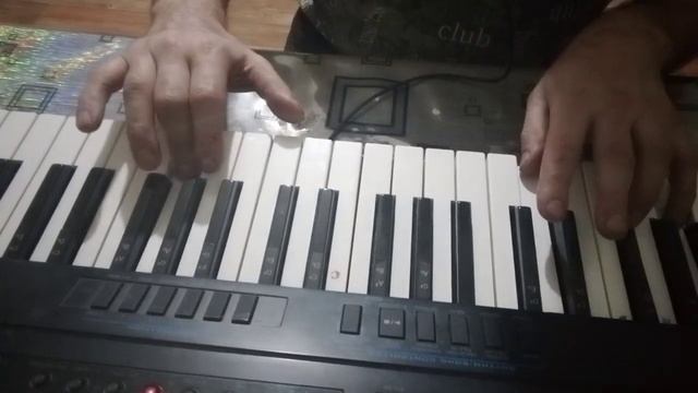 Снег кружится
