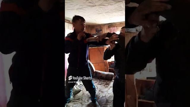 Дал ему леща.19.04.2024г