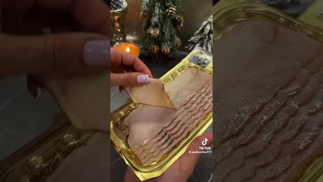 Канапешки на шпажках